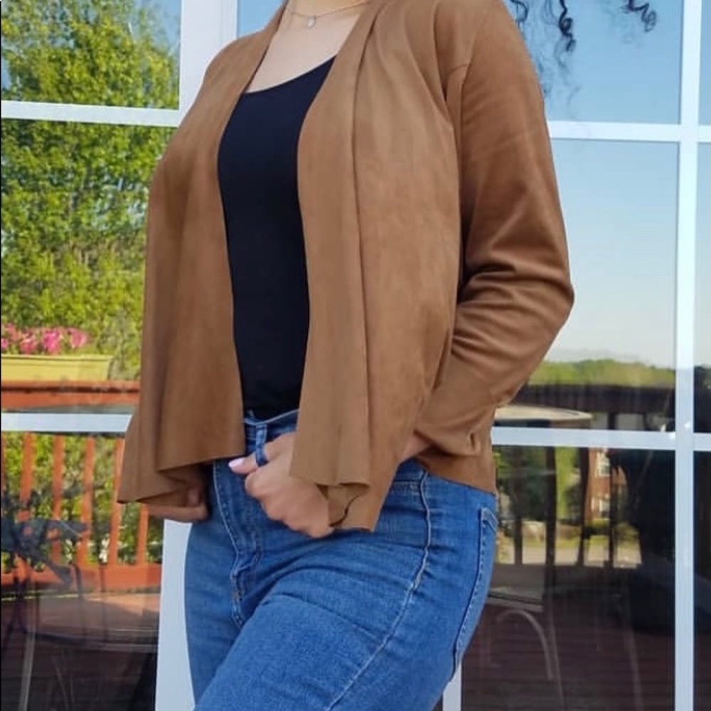 Leo & Nicole Drapey Faux Suede Cardigan size small